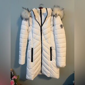 DKNY White Puffer Jacket with Faux Fur Trim